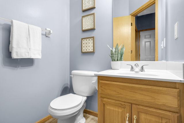 8657 Tessman Circle N, Brooklyn Park, MN 55445