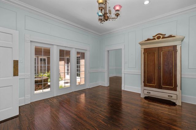 326 E Main St, Henderson, TX 75652