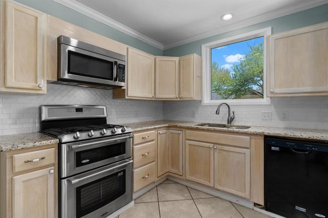 326 E Main St, Henderson, TX 75652