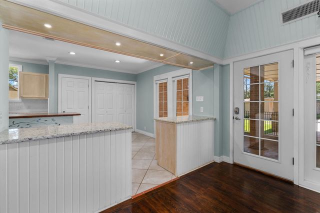 326 E Main St, Henderson, TX 75652