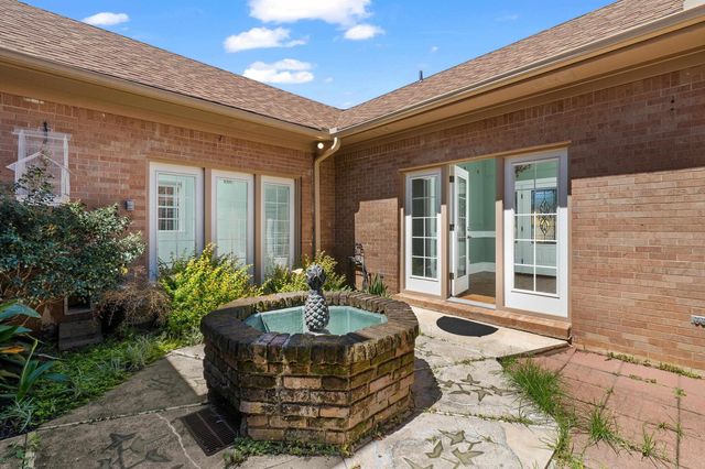 326 E Main St, Henderson, TX 75652