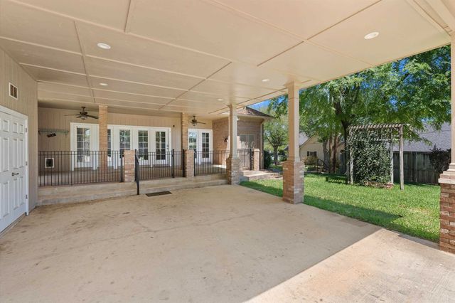 326 E Main St, Henderson, TX 75652