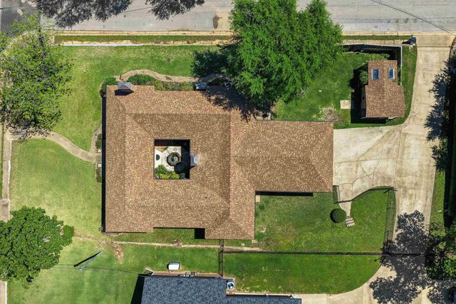 326 E Main St, Henderson, TX 75652