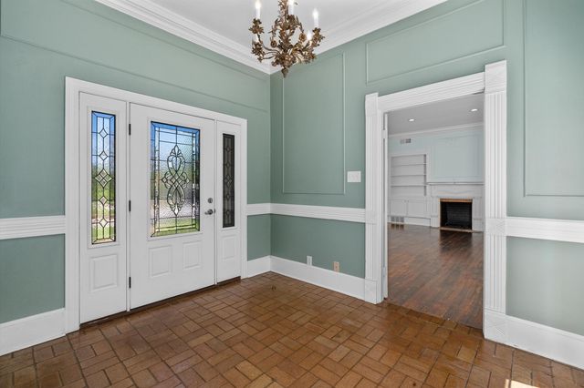 326 E Main St, Henderson, TX 75652