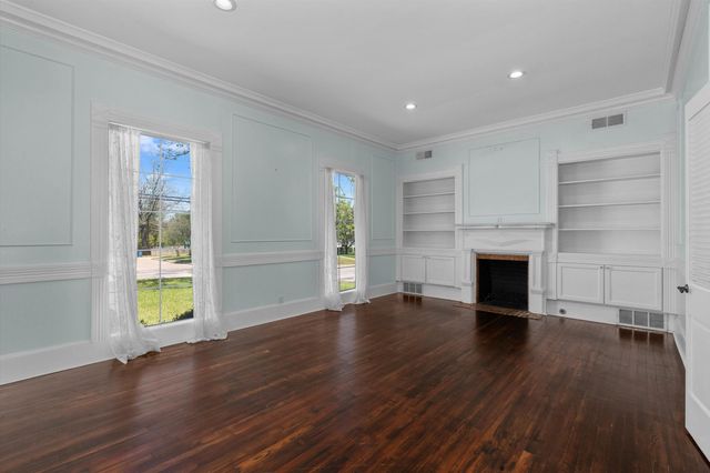 326 E Main St, Henderson, TX 75652
