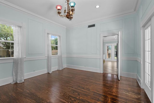 326 E Main St, Henderson, TX 75652