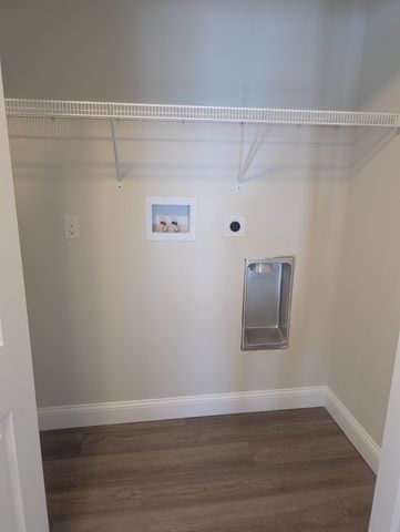 8D The Crossings at Village Center, Barrington, NH 03825