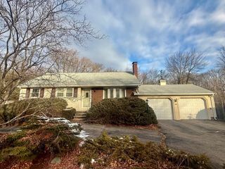 603 W Chestnut St, Brockton, MA 02301