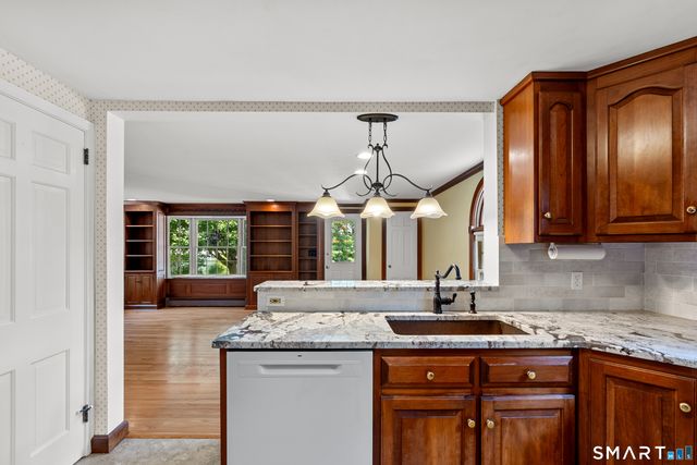 61 Chamberlain Road, Wethersfield, CT 06109