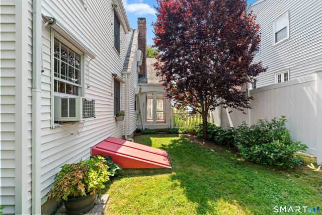61 Chamberlain Road, Wethersfield, CT 06109