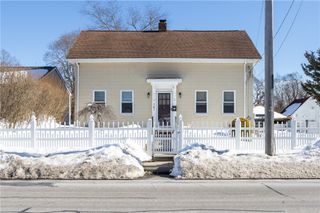 567 Providence Street, Warwick, RI 02886