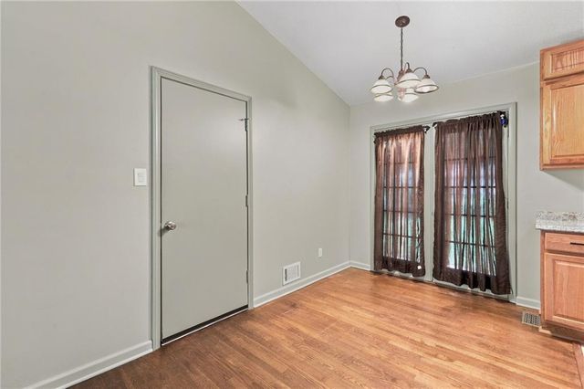 621 NW Fair Lane, Lee's Summit, MO 64063