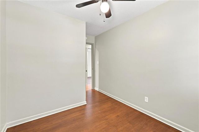 621 NW Fair Lane, Lee's Summit, MO 64063