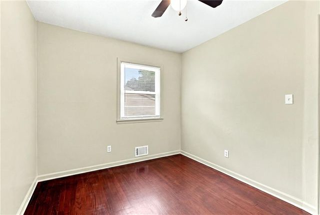 621 NW Fair Lane, Lee's Summit, MO 64063