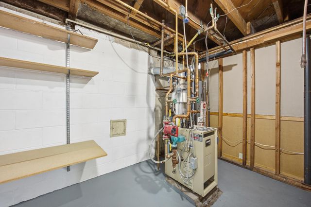 305 4th Street NE, Dilworth, MN 56529