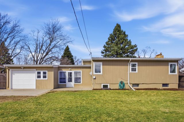 305 4th Street NE, Dilworth, MN 56529