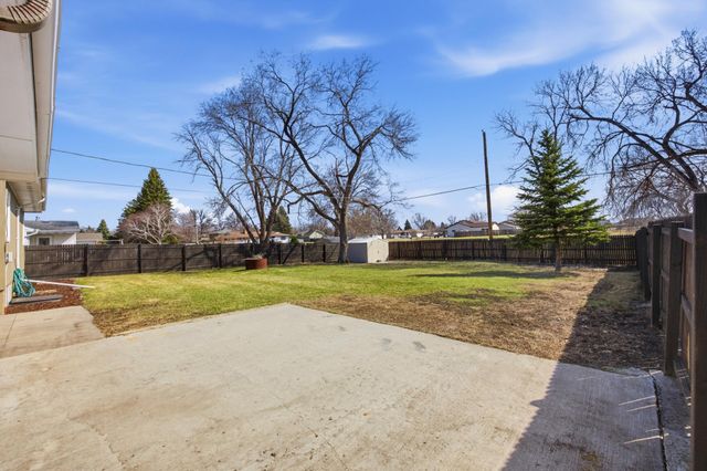 305 4th Street NE, Dilworth, MN 56529