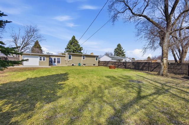 305 4th Street NE, Dilworth, MN 56529