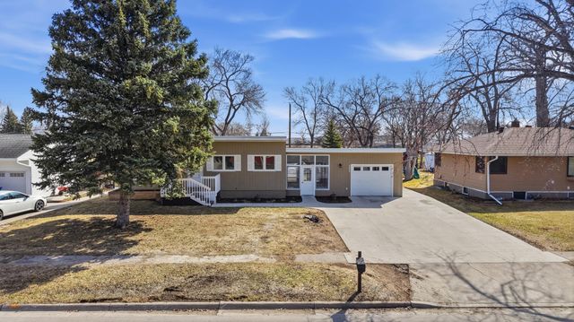 305 4th Street NE, Dilworth, MN 56529