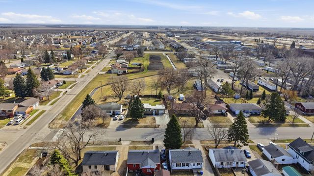 305 4th Street NE, Dilworth, MN 56529