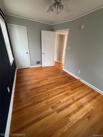 1504 N Vermont Avenue, Royal Oak, MI 48067