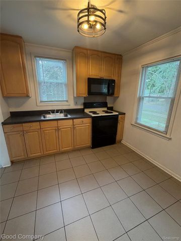 1504 N Vermont Avenue, Royal Oak, MI 48067