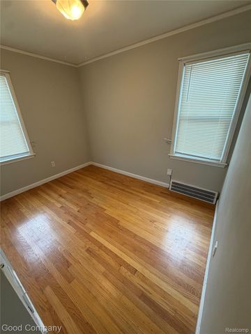 1504 N Vermont Avenue, Royal Oak, MI 48067
