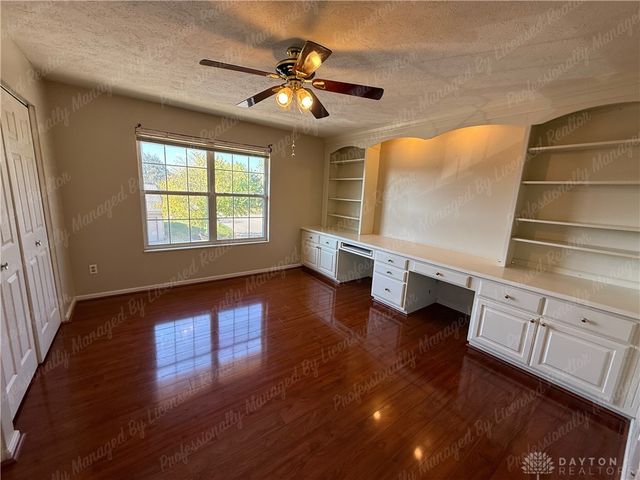 1147 Captains Bridge, Dayton, OH 45458