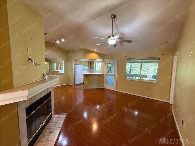 1147 Captains Bridge, Dayton, OH 45458