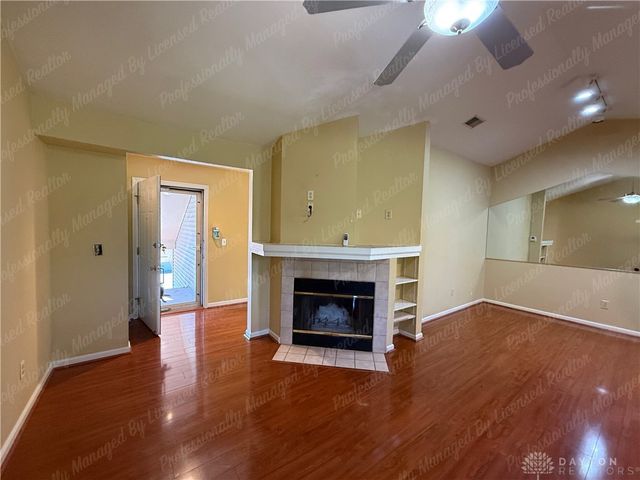 1147 Captains Bridge, Dayton, OH 45458