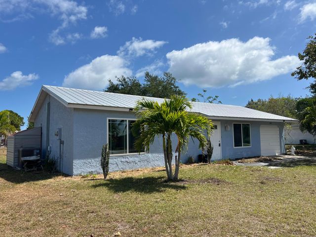 2142 SE East Dunbrooke Circle, Port St. Lucie, Port St Lucie, FL 34984