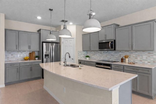 13871 CARLOW PARK DRIVE, Riverview, FL 33579