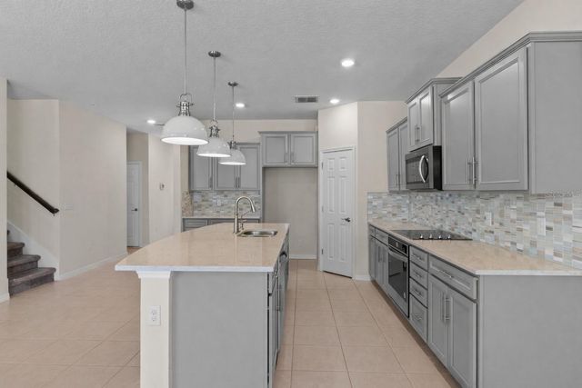 13871 CARLOW PARK DRIVE, Riverview, FL 33579