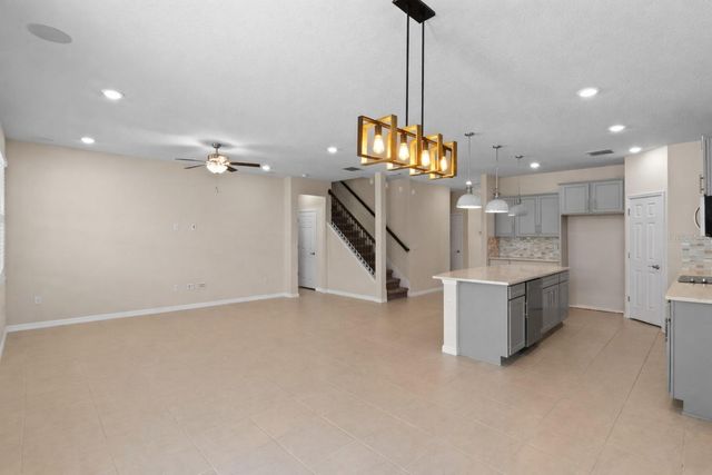 13871 CARLOW PARK DRIVE, Riverview, FL 33579