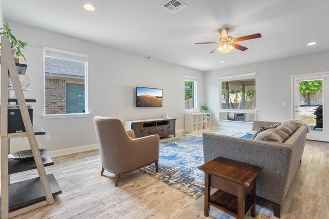9200 Alex LN, Austin, TX 78748