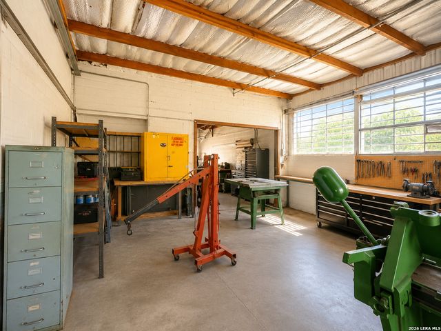 3716 S Presa, San Antonio, TX 78210