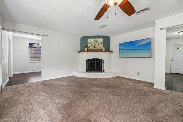 4418 Saffron Lane, Friendswood, TX 77546