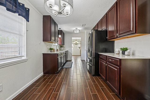 4418 Saffron Lane, Friendswood, TX 77546