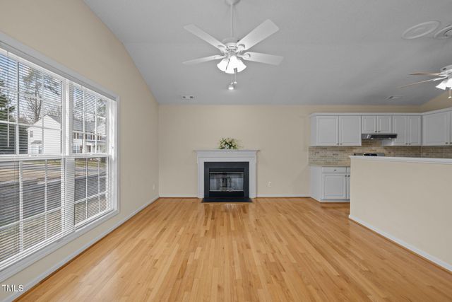 100 W Acres Crescent, Cary, NC 27519