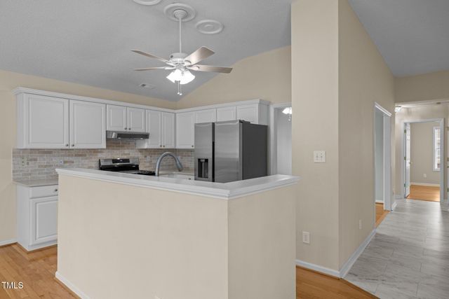 100 W Acres Crescent, Cary, NC 27519