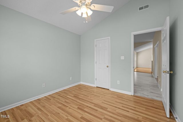 100 W Acres Crescent, Cary, NC 27519