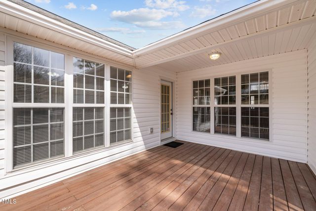 100 W Acres Crescent, Cary, NC 27519