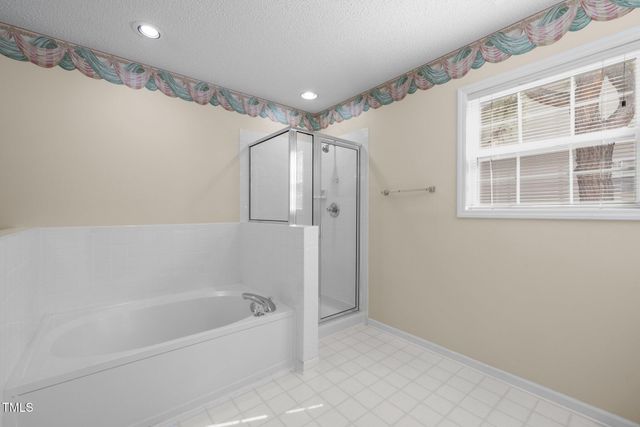 100 W Acres Crescent, Cary, NC 27519