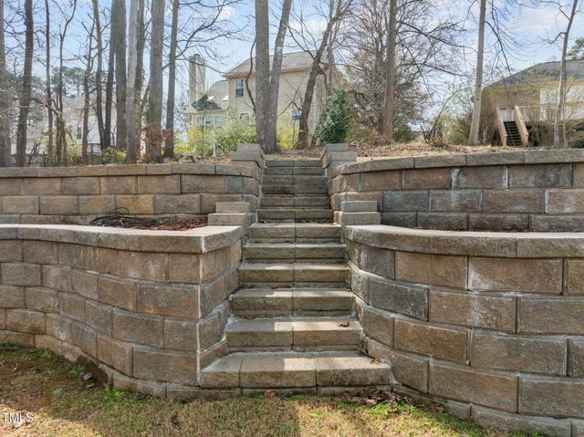 100 W Acres Crescent, Cary, NC 27519