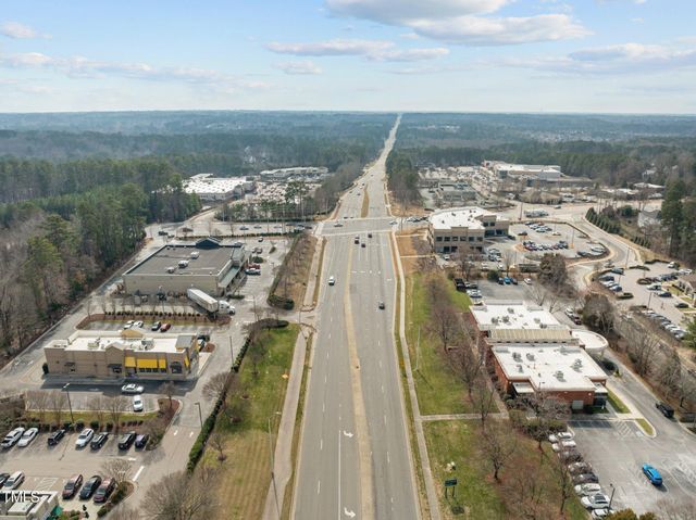 100 W Acres Crescent, Cary, NC 27519