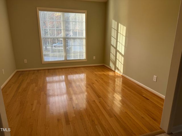 100 W Acres Crescent, Cary, NC 27519