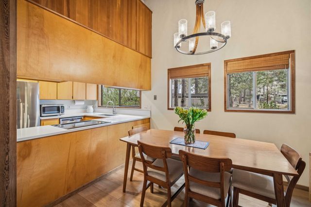 57055 Deer Lane 7, Sunriver, OR 97707