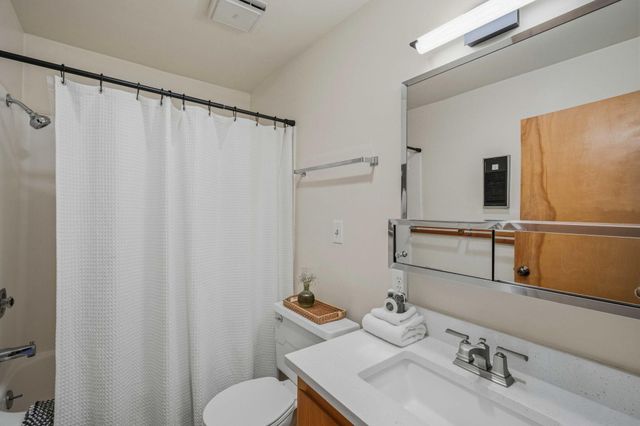 57055 Deer Lane 7, Sunriver, OR 97707