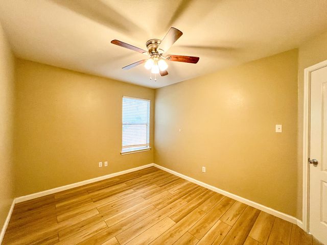298 Jack Rabbit LN, Buda, TX 78610