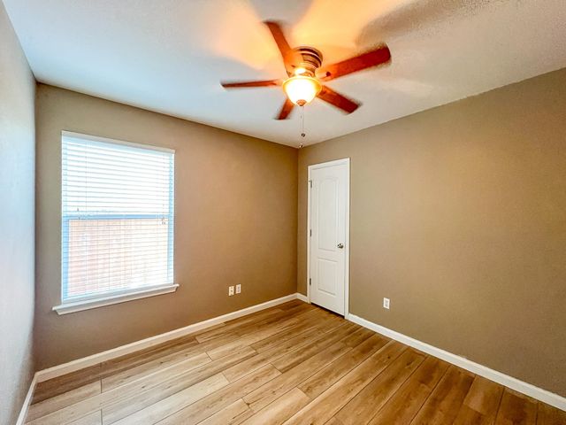 298 Jack Rabbit LN, Buda, TX 78610